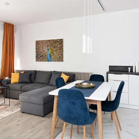 Apartment Greek Quarter Flat Two Br Next To Sea Garden Warna