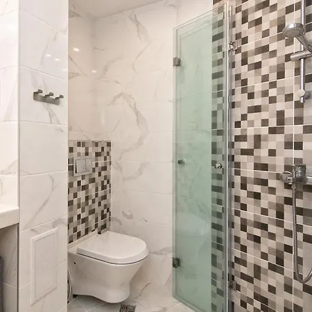 Greek Quarter Flat Two Br Next To Sea Garden Апартаменти *