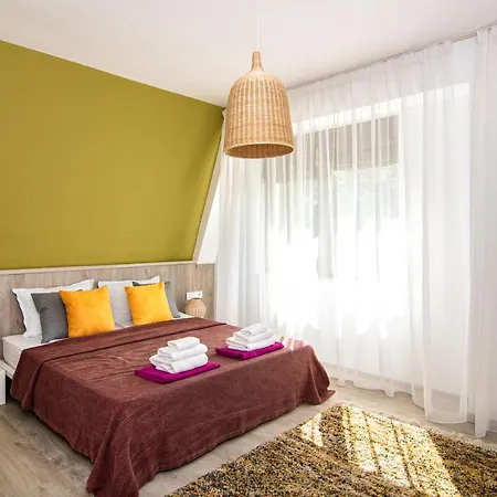 Greek Quarter Flat Two Br Next To Sea Garden * Варна