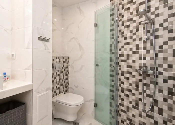 Greek Quarter Flat Two Br Next To Sea Garden Appartamento *